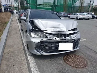 Photo 1 of 11: 2018 Toyota Camry, VIN JTNB11HK3J3065356 — Korean insurance auction