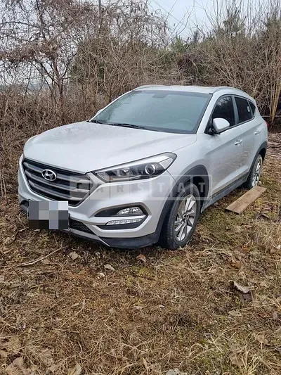 Photo 1 of 12: 2016 Hyundai Tucson TL 4WD, VIN KMHJ381ADGU176392 — Korean insurance auction