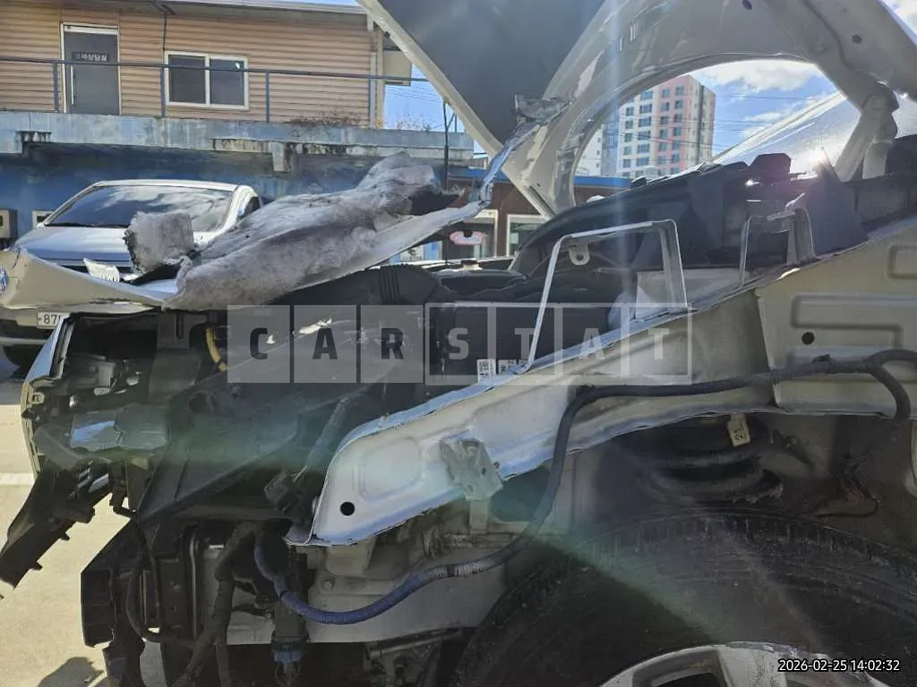 Photo 2 of 37: 2018 Hyundai Tucson TL — Korean insurance auction