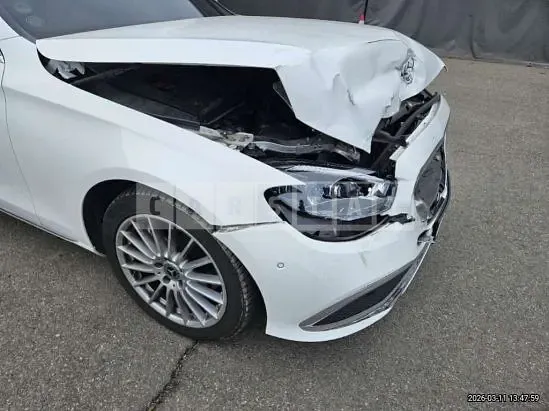 Photo 2 of 40: 2022 Mercedes-Benz E250 — Korean insurance auction
