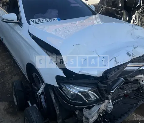 Photo 2 of 11: 2019 Mercedes-Benz E 300 — Korean insurance auction
