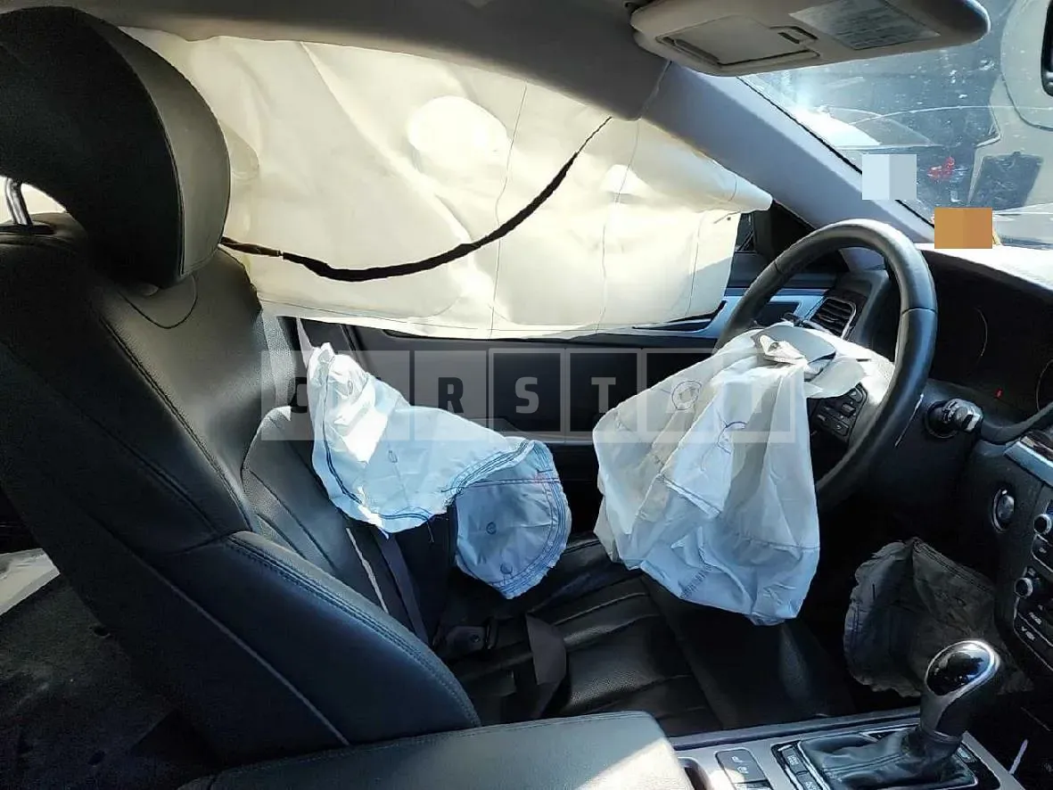 Photo 2 of 19: 2016 Genesis Dh — Korean insurance auction