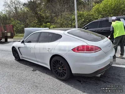 Photo 1 of 9: 2015 Porsche Panamera Diesel — Korean insurance auction