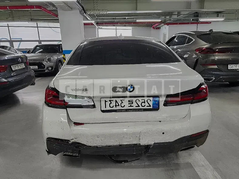 Photo 2 of 9: 2022 BMW 530i, VIN WBA71BH05NWX48918 — Korean insurance auction