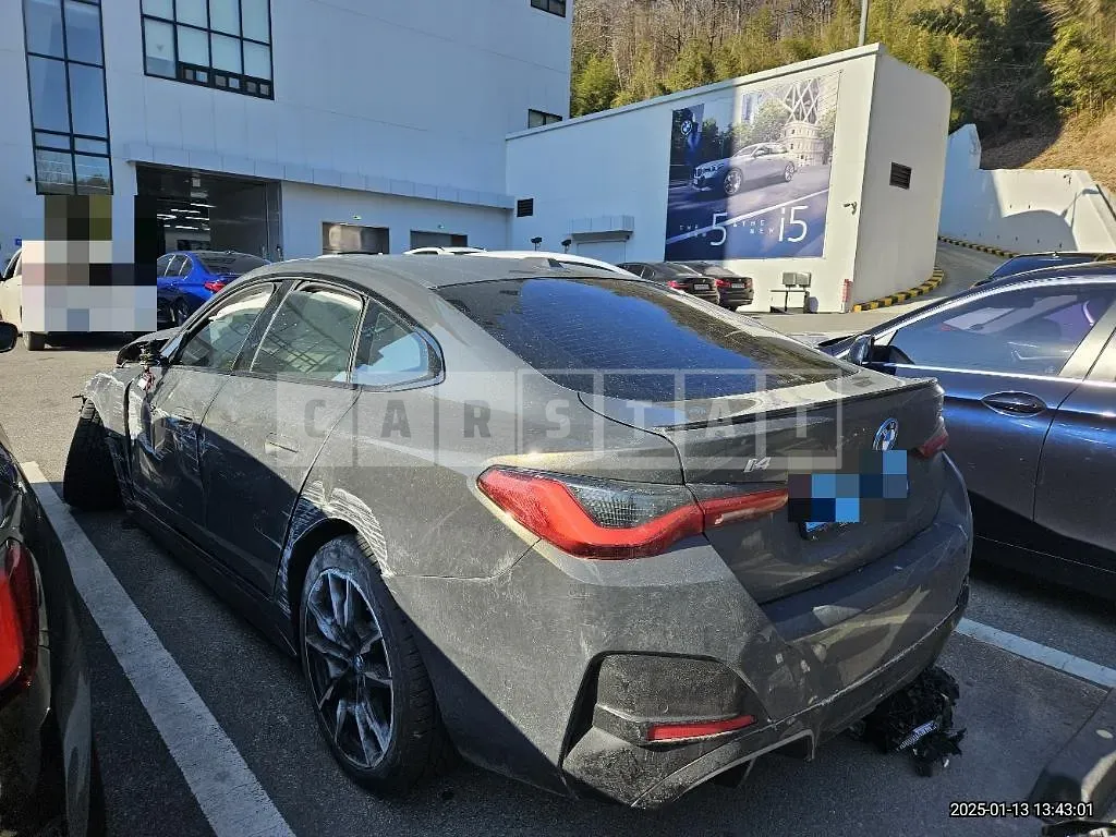 Photo 2 of 8: 2023 BMW i4 M50 — Korean insurance auction