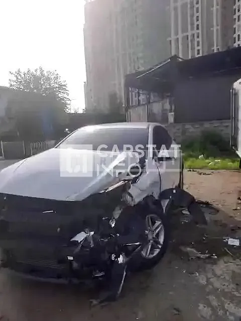 Photo 2 of 23: 2018 Hyundai Kona, VIN KMHK4815GJU150697 — Korean insurance auction
