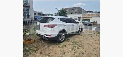 Photo 1 of 27: 2015 Hyundai Santa Fe DM — Korean insurance auction