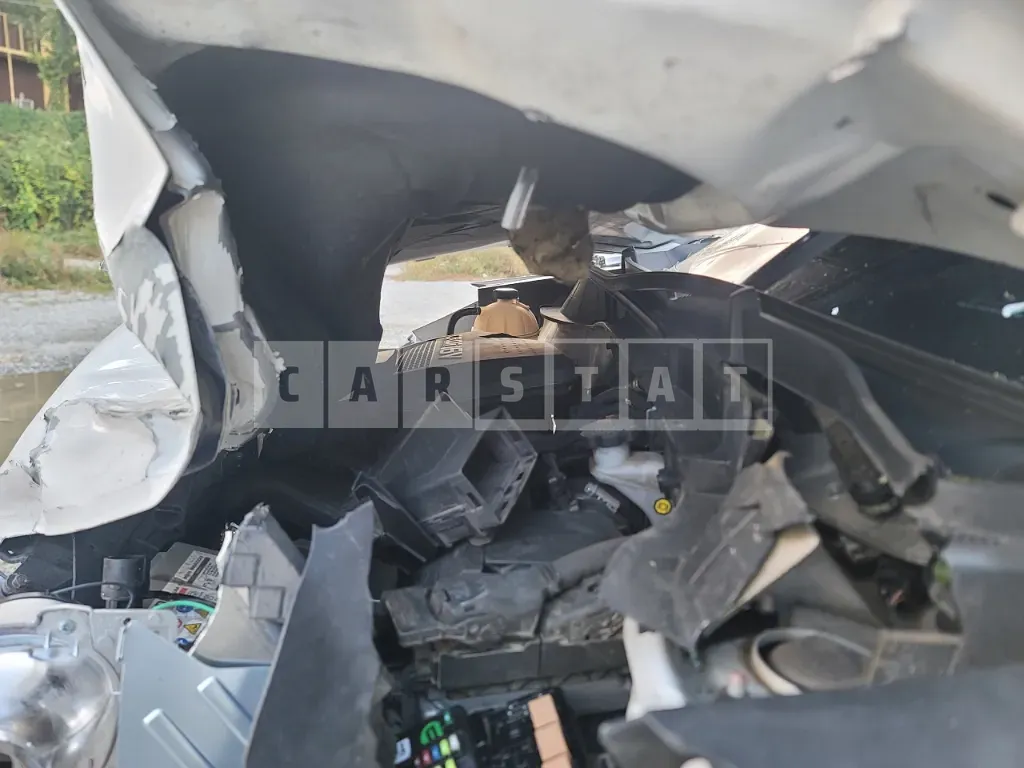 Photo 2 of 6: 2016 Hyundai Tucson TL 2.0, VIN KMHJ281ABHU273733 — Korean insurance auction