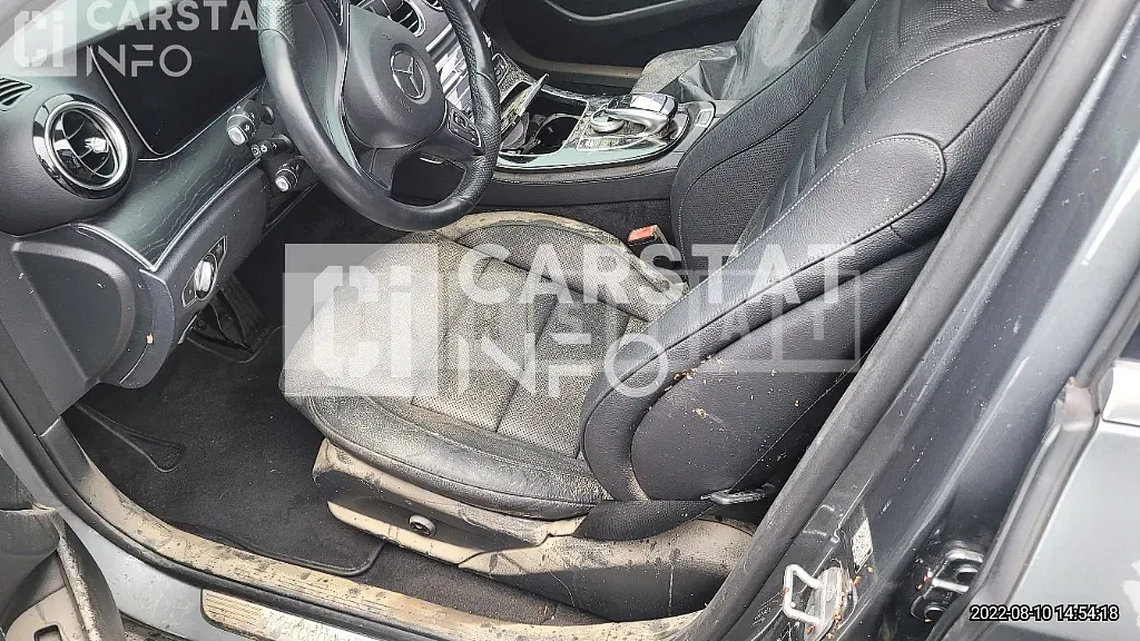 Photo 2 of 12: 2016 Mercedes-Benz Sandsbenz E300 — Korean insurance auction