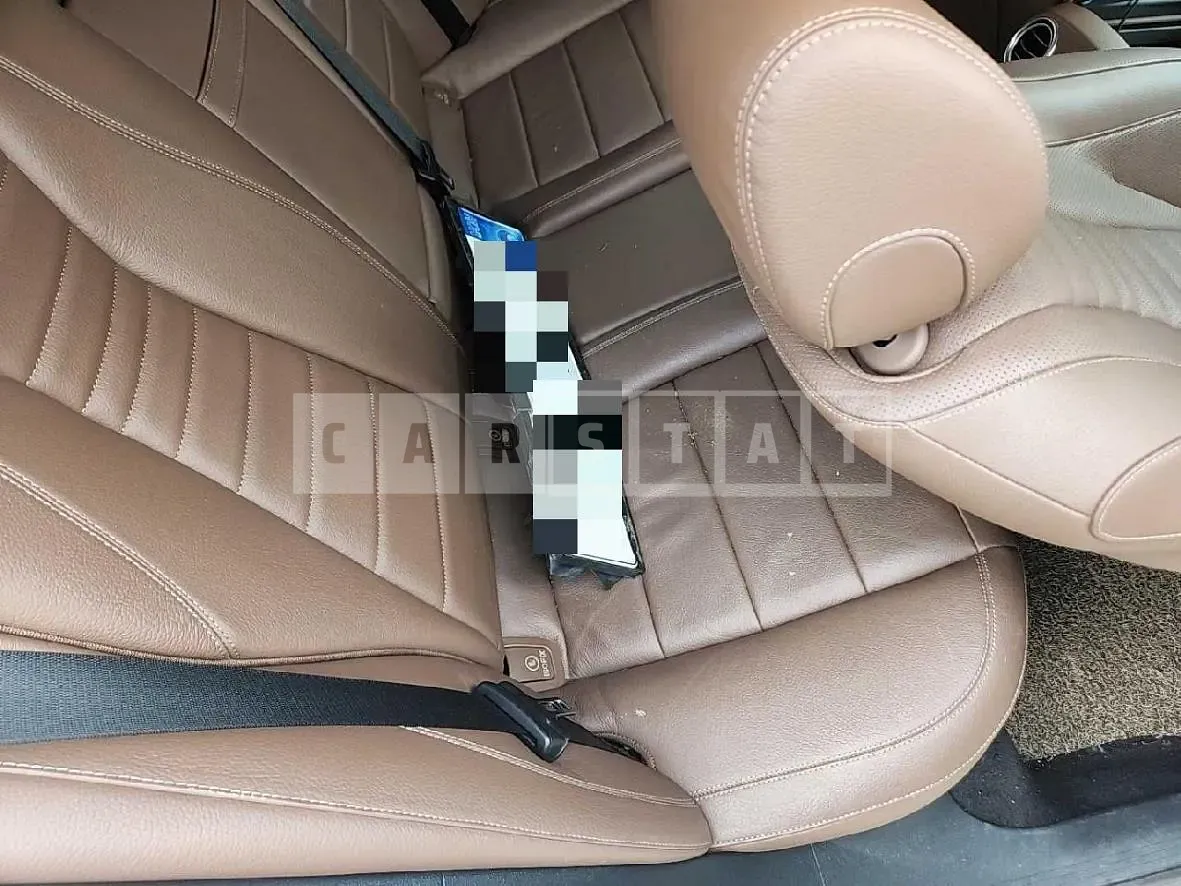 Photo 2 of 6: 2017 Mercedes-Benz E300 — Korean insurance auction