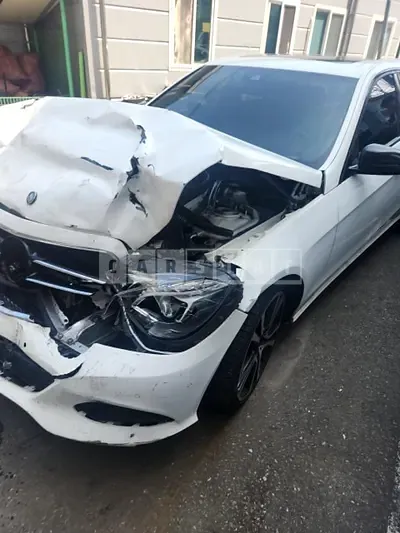 Photo 1 of 16: 2016 Mercedes-Benz E220 BlueTec, VIN WDDHF0AB6GB238330 — Korean insurance auction
