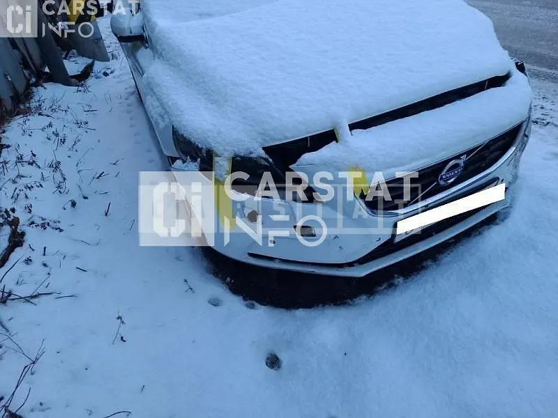 Photo 2 of 8: 2016 Volvo V40 D3, VIN YV1MV79K0G2335110 — Korean insurance auction