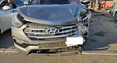 Photo 1 of 7: 2017 Hyundai Santa Fe — Korean insurance auction