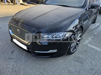 Photo 1 of 28: 2017 Jaguar XJ 3.0d, VIN SAJAA1298HNW07380 — Korean insurance auction