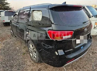 Photo 1 of 16: 2018 Kia Carnivals — Korean insurance auction