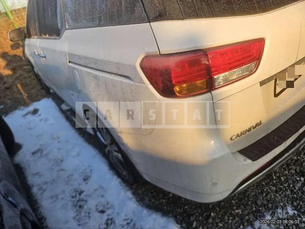Photo 2 of 17: 2015 Kia Carnivals — Korean insurance auction