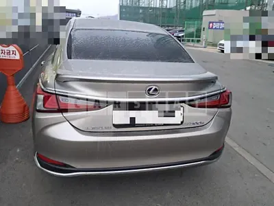 Photo 1 of 13: 2018 Lexus ES300h — Korean insurance auction