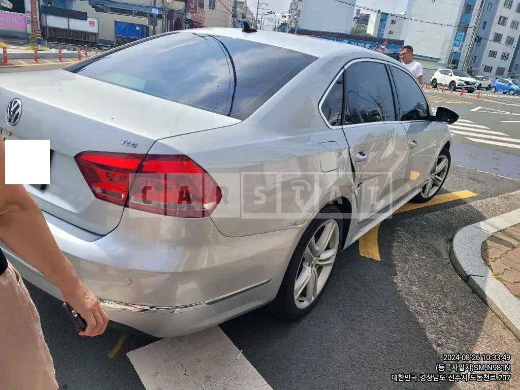 Photo 2 of 16: 2015 Volkswagen Passat 2.0 TDI — Korean insurance auction
