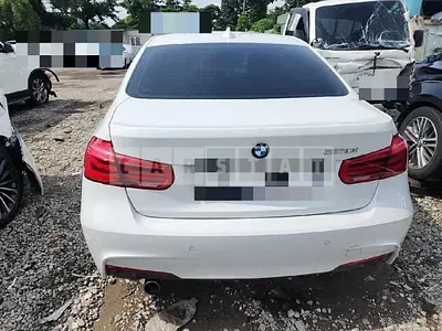 Photo 1 of 21: 2018 BMW 320i, VIN WBA8A910XJAE91014 — Korean insurance auction
