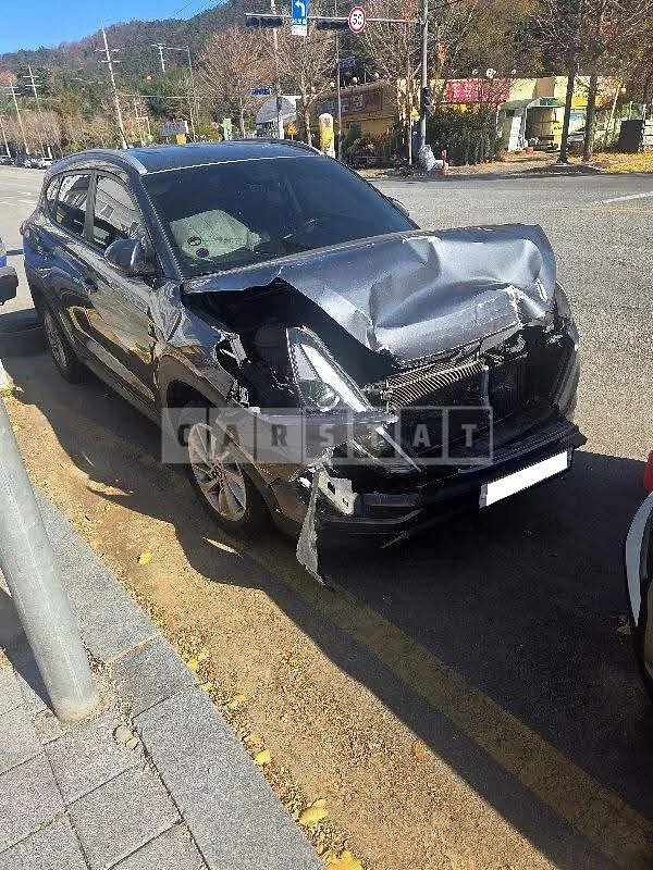 Photo 2 of 17: 2015 Hyundai Tucson, VIN KMHJ3815GGU028416 — Korean insurance auction