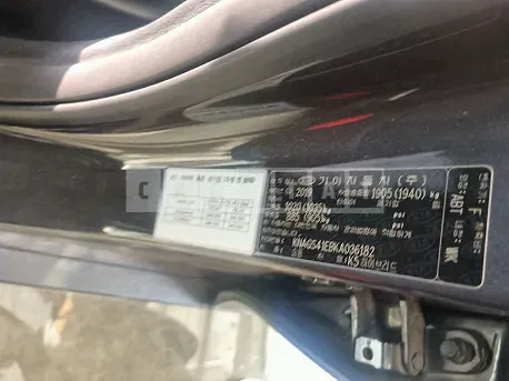 Photo 2 of 19: 2019 Kia K5, VIN KNAGS41EBKA036182 — Korean insurance auction
