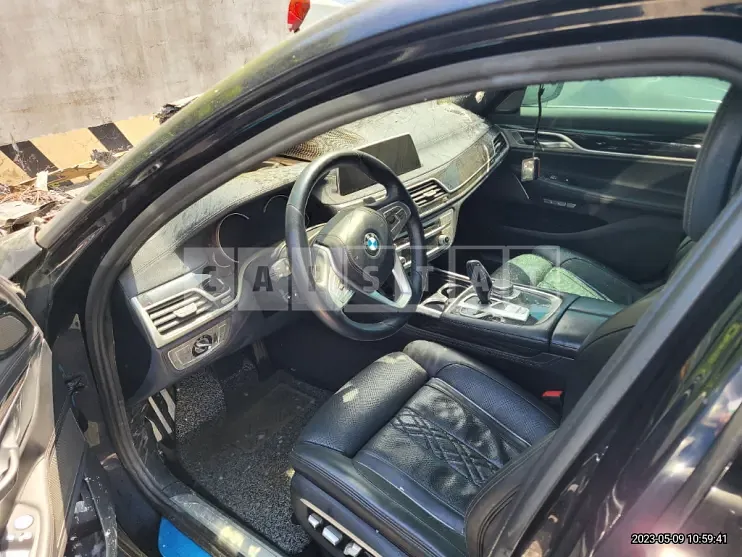 Photo 2 of 29: 2017 BMW 740Ld xDrive, VIN WBA7G8108HG678468 — Korean insurance auction