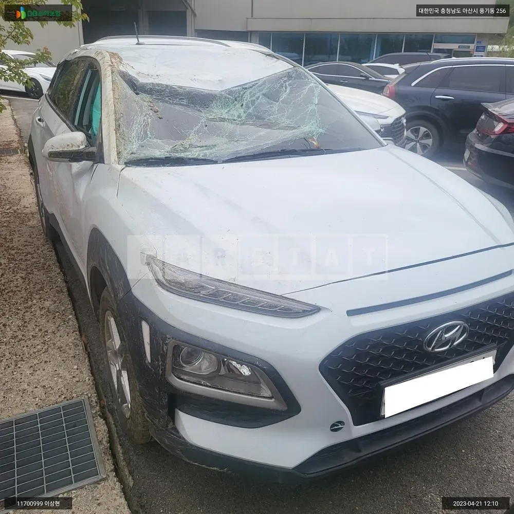 Photo 2 of 12: 2018 Hyundai Kona, VIN KMHK4815HJU093394 — Korean insurance auction