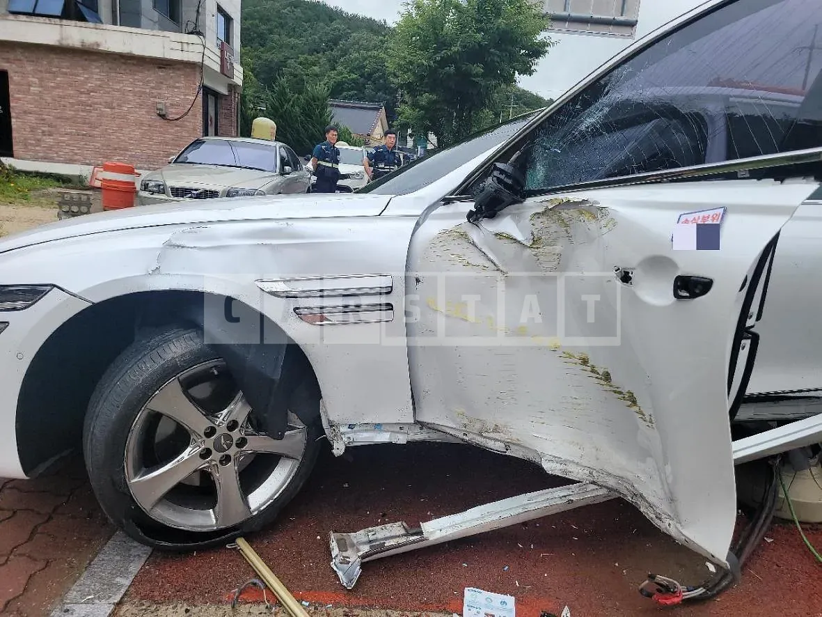 Photo 2 of 13: 2020 Genesis G80 2.5T — Korean insurance auction