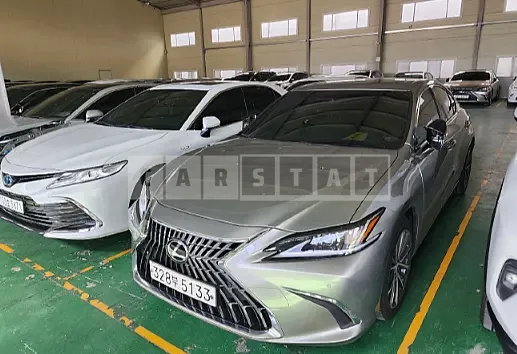 Photo 2 of 9: 2023 Lexus ES300h, VIN JTHBA1C14P2012584 — Korean insurance auction