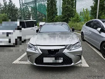 Photo 1 of 19: 2018 Lexus ES300h — Korean insurance auction