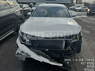 Photo 1 of 13: 2018 Kia K5 — Korean insurance auction