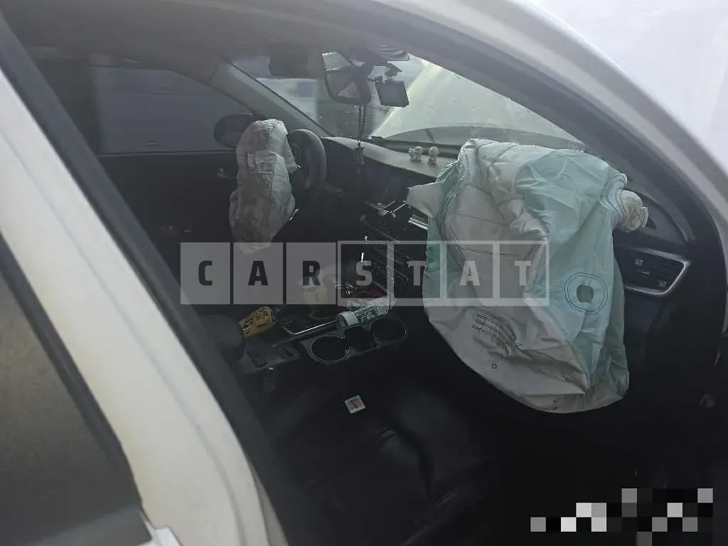 Photo 2 of 4: 2018 Kia K5 LPG — Korean insurance auction