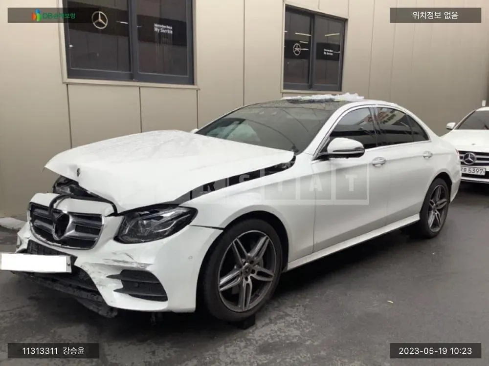 Photo 2 of 18: 2017 Mercedes-Benz E350d, VIN WDDZF3DB6HA253810 — Korean insurance auction