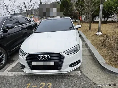 Photo 1 of 18: 2018 Audi A3 40 TFSI, VIN WAUZZZ8V1J1091936 — Korean insurance auction