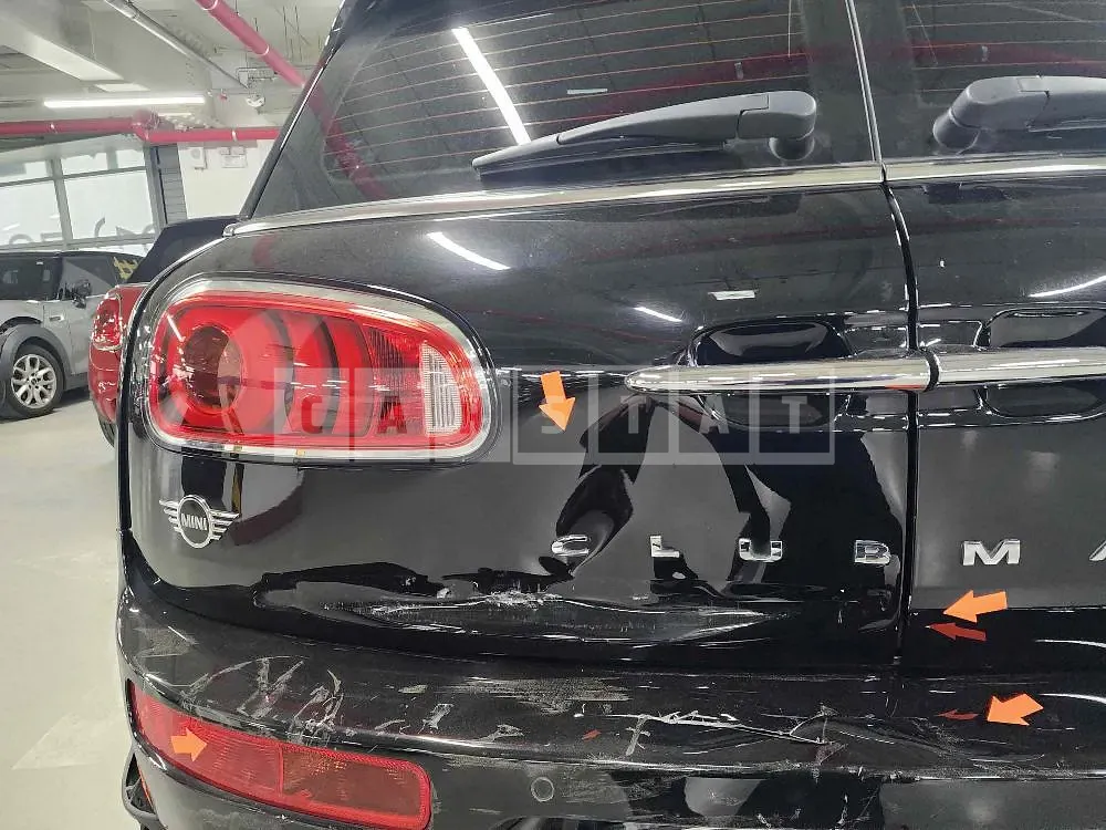 Photo 2 of 11: 2018 MINI Cooper Clubman, VIN WMWLN5103K2H75023 — Korean insurance auction