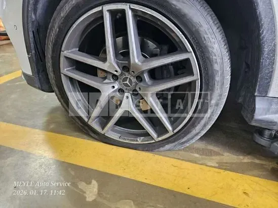 Photo 2 of 30: 2018 Mercedes-Benz GLE350d 4Matic Coupe, VIN WDCED2EB9JA102371 — Korean insurance auction