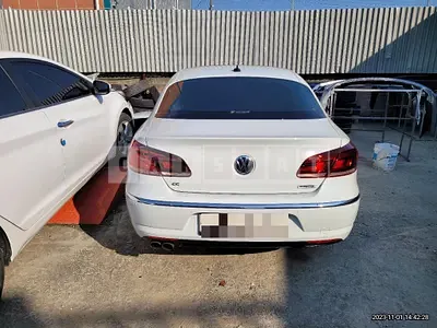 Photo 1 of 16: 2015 Volkswagen CC 2.0 TDI Blue Motion, VIN WVWZZZ3CZFE820974 — Korean insurance auction