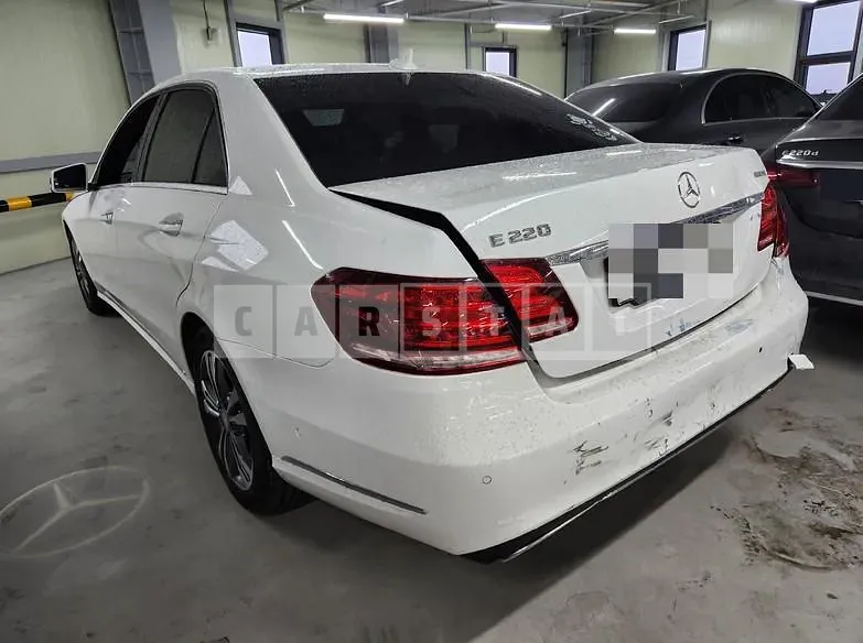 Photo 2 of 26: 2016 Mercedes-Benz E220 BlueTec — Korean insurance auction