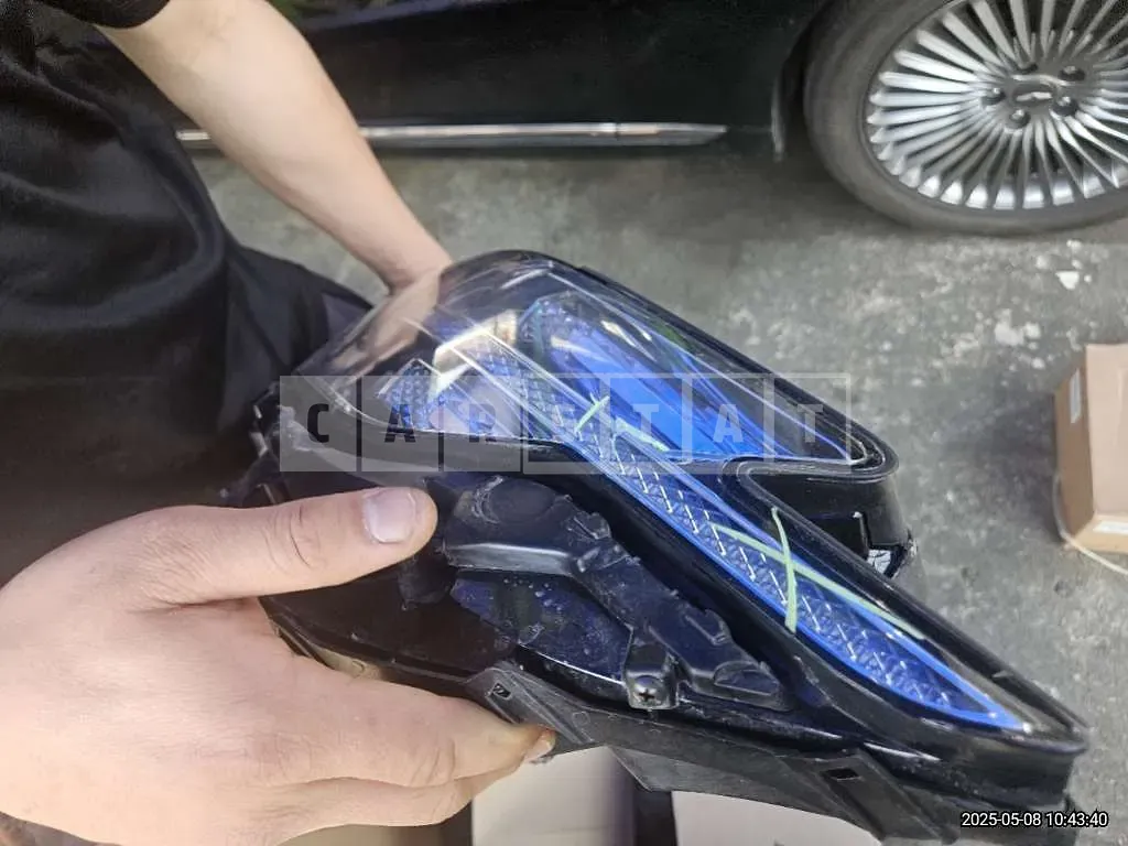 Photo 2 of 2: 2019 Genesis (parts) G90 Headlamp — Korean insurance auction