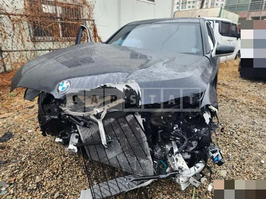 Photo 2 of 10: 2022 BMW 740i — Korean insurance auction