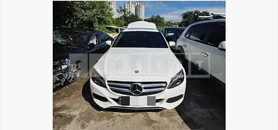 Photo 1 of 13: 2015 Mercedes-Benz C200 — Korean insurance auction
