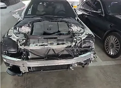 Photo 1 of 18: 2023 Mercedes-Benz C300 — Korean insurance auction