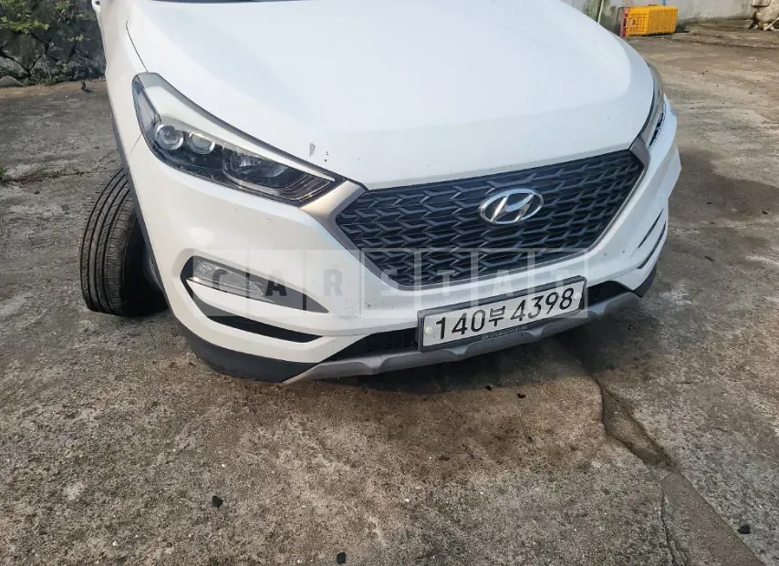 Photo 2 of 29: 2017 Hyundai Tucson, VIN KMHJ3815GHU330607 — Korean insurance auction