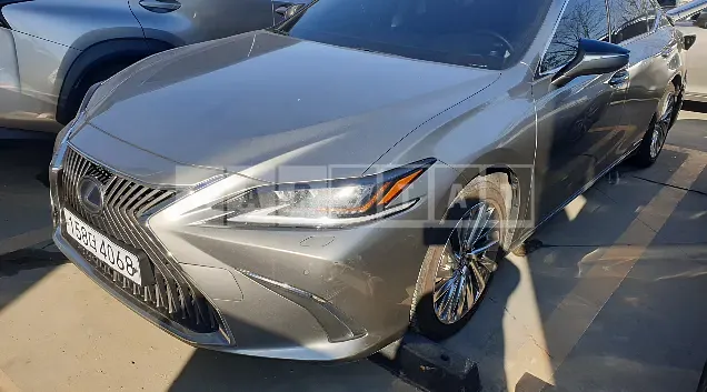Photo 2 of 7: 2021 Lexus ES300h, VIN JTHBA1C11M2003546 — Korean insurance auction