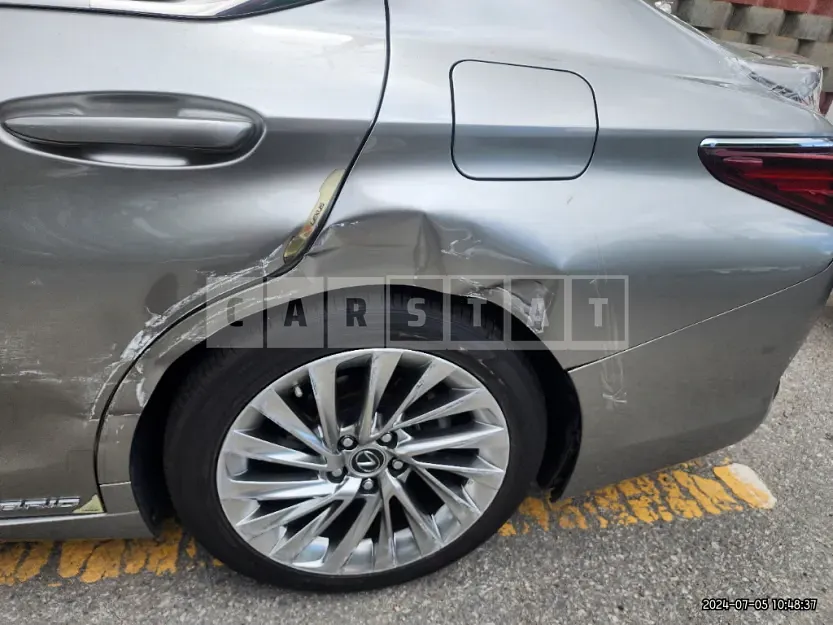 Photo 2 of 16: 2020 Lexus ES300h — Korean insurance auction