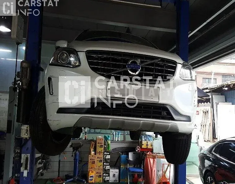 Photo 2 of 34: 2015 Volvo XC60 D3, VIN YV1DZARBDG2852628 — Korean insurance auction