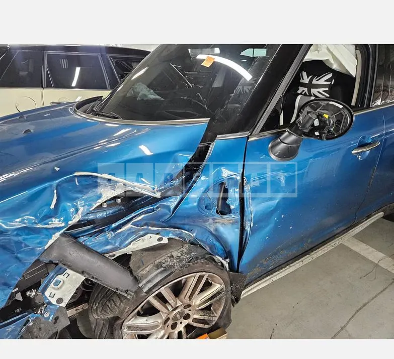 Photo 2 of 12: 2022 MINI Cooper Countryman — Korean insurance auction