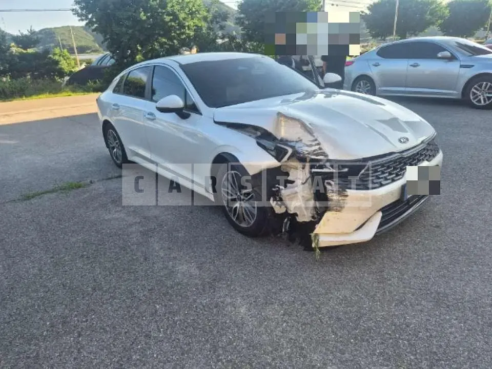 Photo 2 of 8: 2020 Kia K5 Hybrid — Korean insurance auction