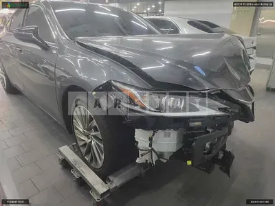 Photo 1 of 24: 2022 Lexus ES300h, VIN JTHBA1C18P2013379 — Korean insurance auction