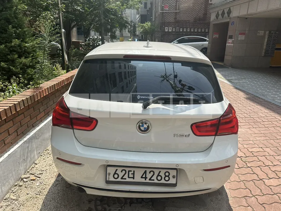 Photo 2 of 8: 2025 BMW 1 Series (2nd Generation) 5 Door 118d Sports Line — Korean insurance auction